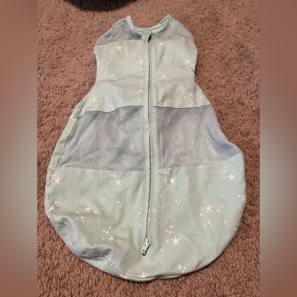 SNOO - Sleepea - Happiest Baby 5 second swaddle